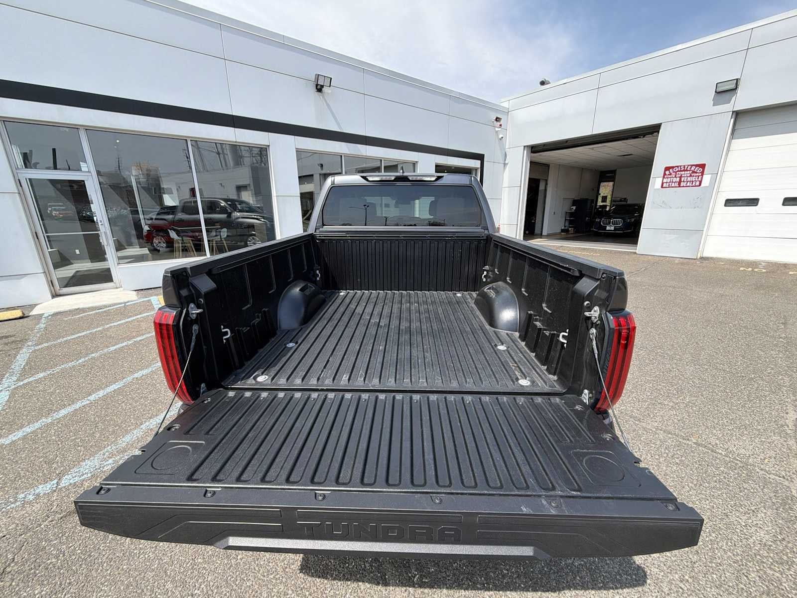 2024 Toyota Tundra SR5 CrewMax 5.5 Bed