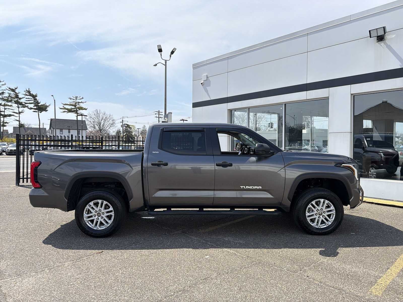 2024 Toyota Tundra SR5 CrewMax 5.5 Bed