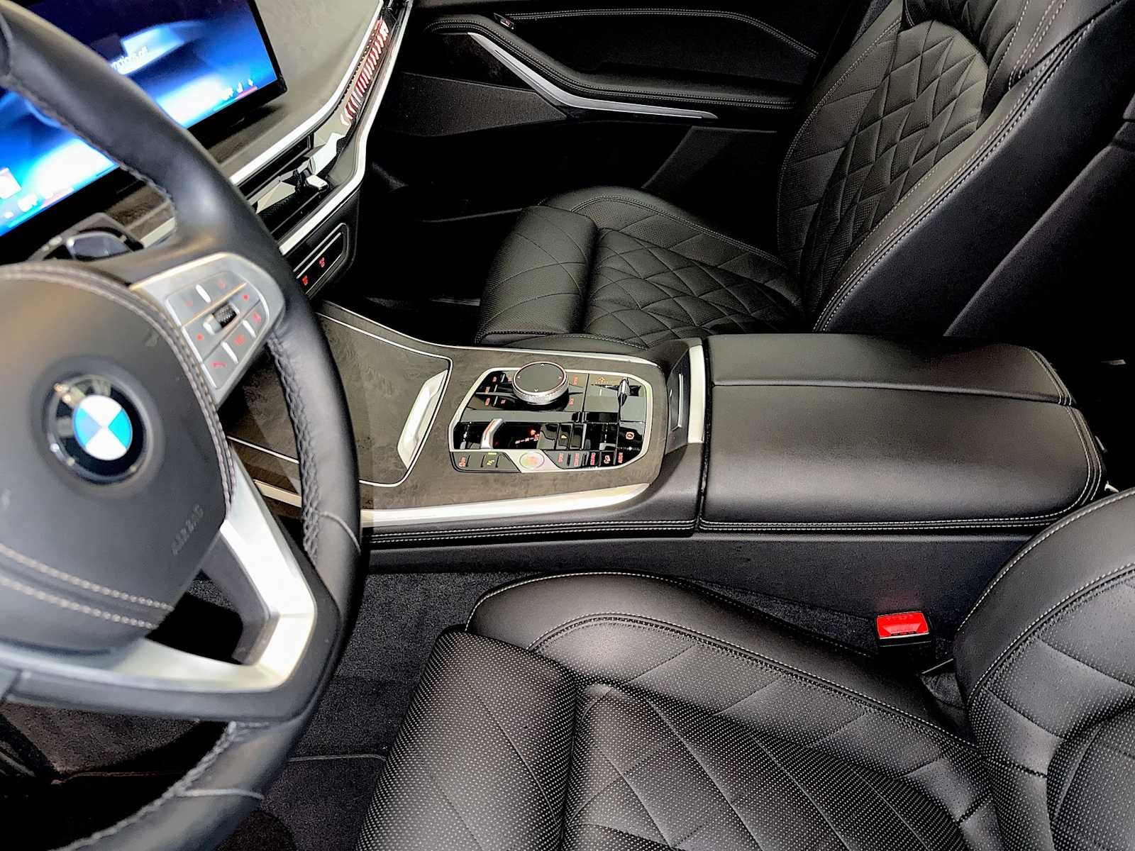 2024 BMW X7 xDrive40i Sports Activity Vehicle