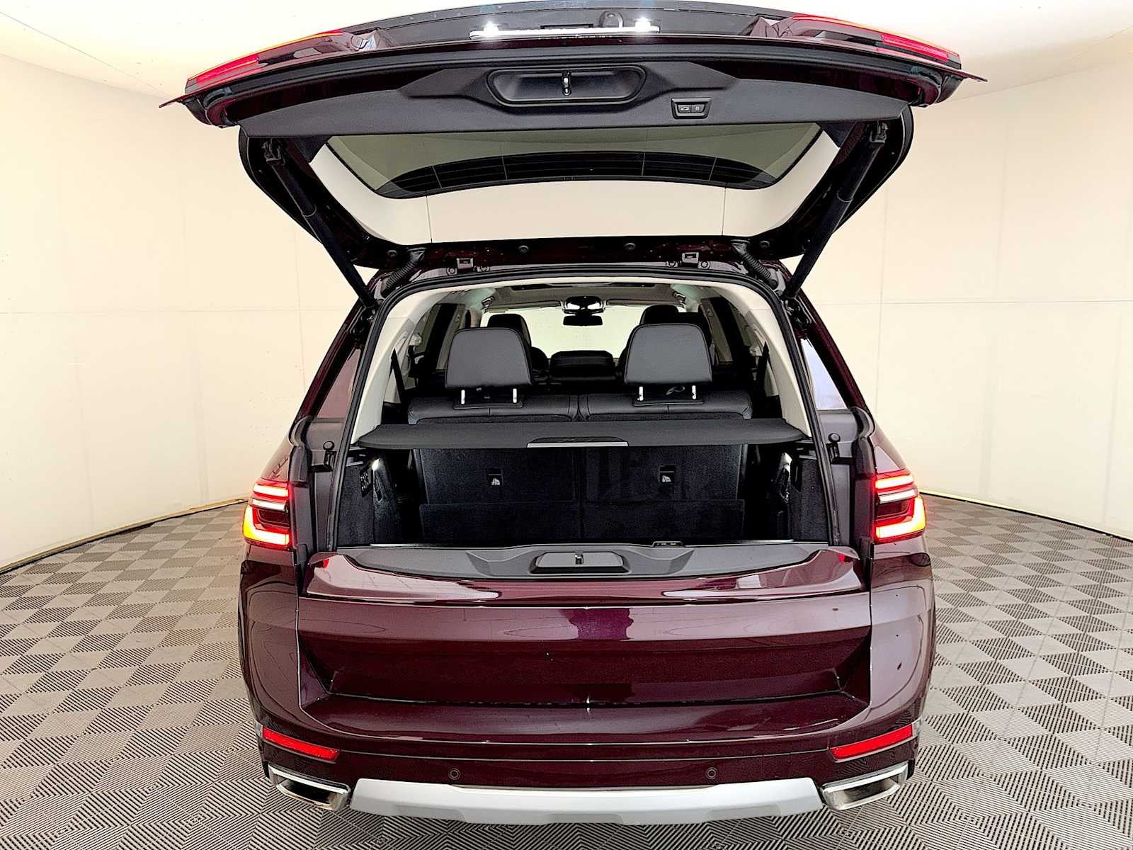 2024 BMW X7 xDrive40i Sports Activity Vehicle