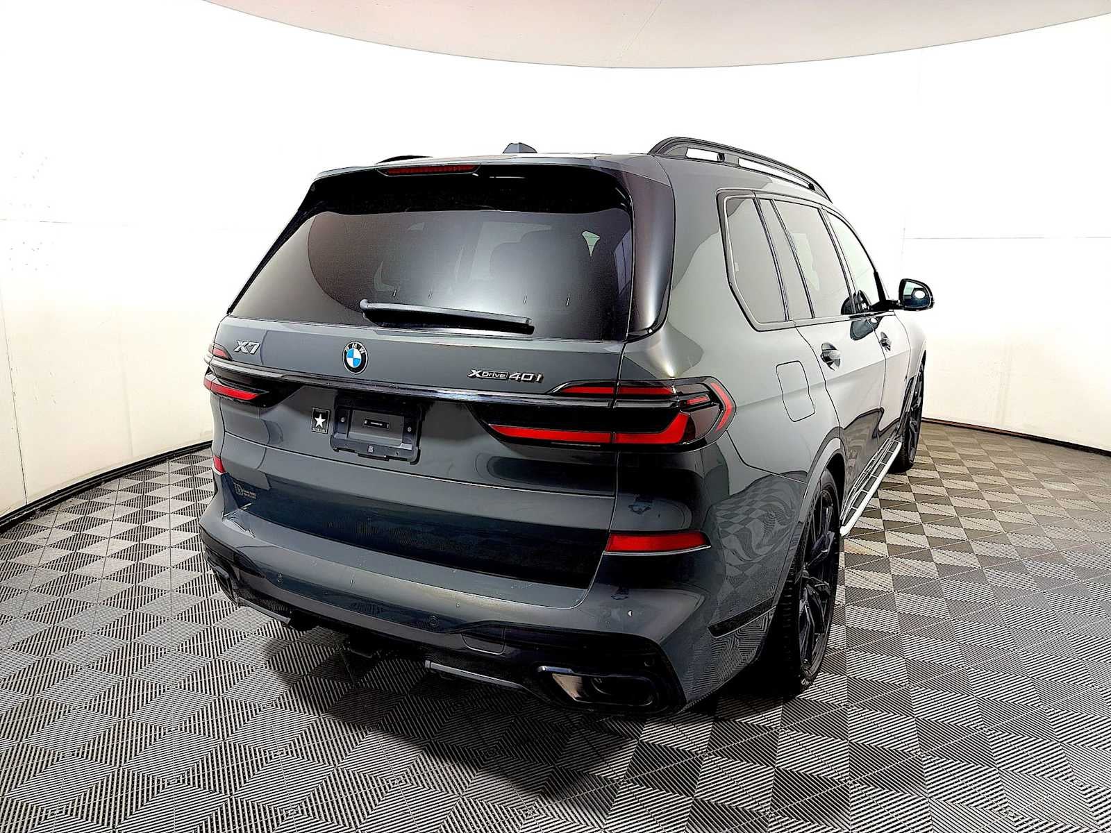 2024 BMW X7 xDrive40i Sports Activity Vehicle