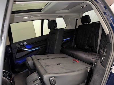 2026 BMW X7 xDrive40i Sports Activity Vehicle