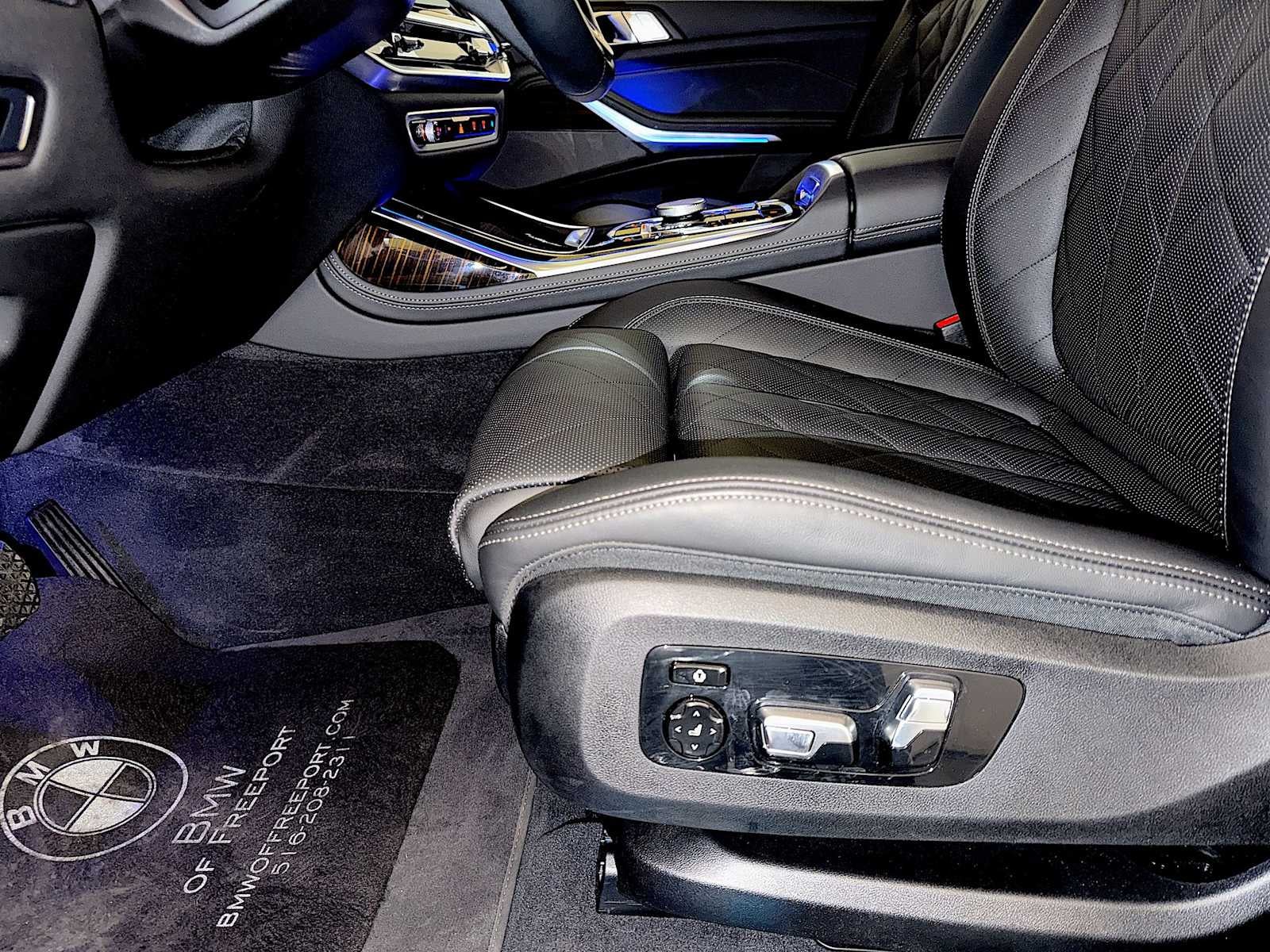 2026 BMW X7 xDrive40i Sports Activity Vehicle