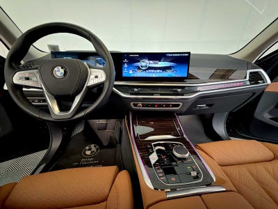 2025 BMW X7 xDrive40i Sports Activity Vehicle