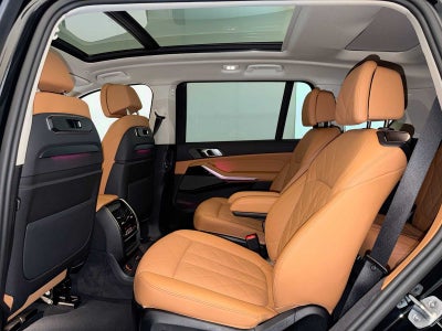2025 BMW X7 xDrive40i Sports Activity Vehicle