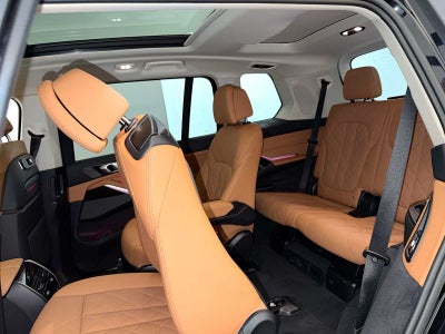 2025 BMW X7 xDrive40i Sports Activity Vehicle