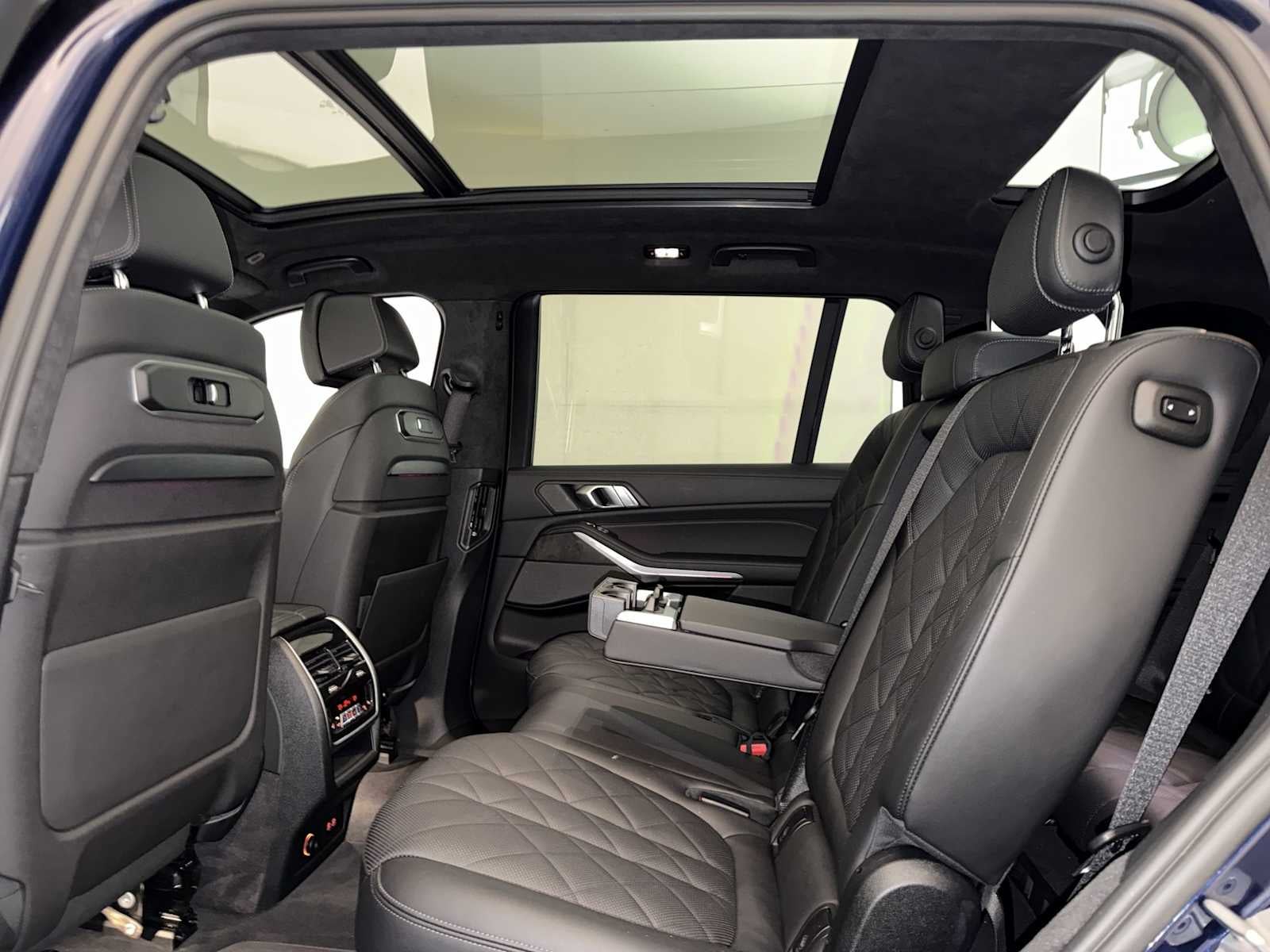 2024 BMW X7 xDrive40i Sports Activity Vehicle