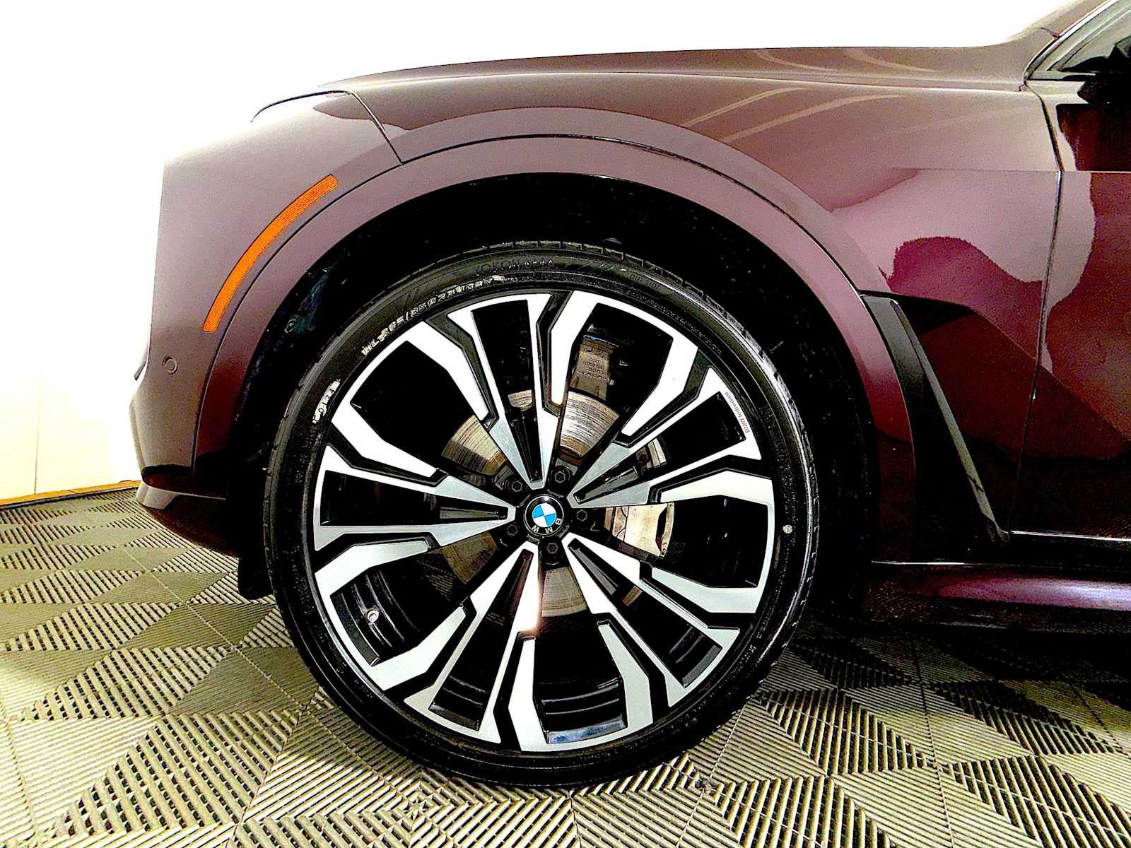 2023 BMW X7 xDrive40i Sports Activity Vehicle