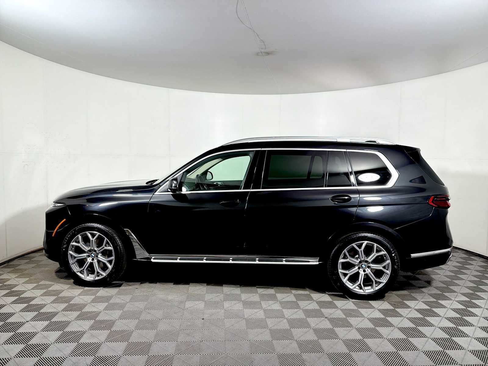 2024 BMW X7 xDrive40i Sports Activity Vehicle