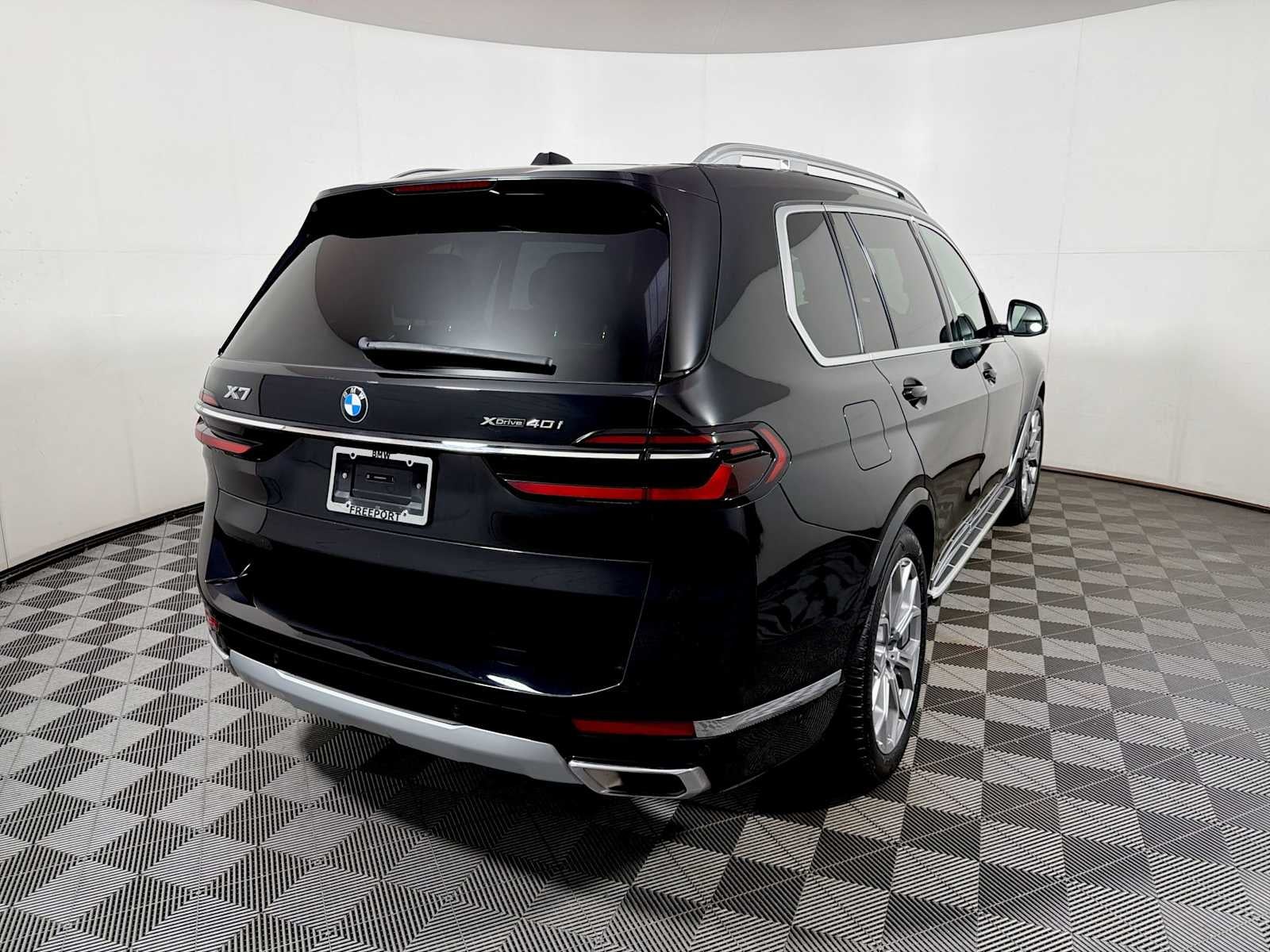 2024 BMW X7 xDrive40i Sports Activity Vehicle