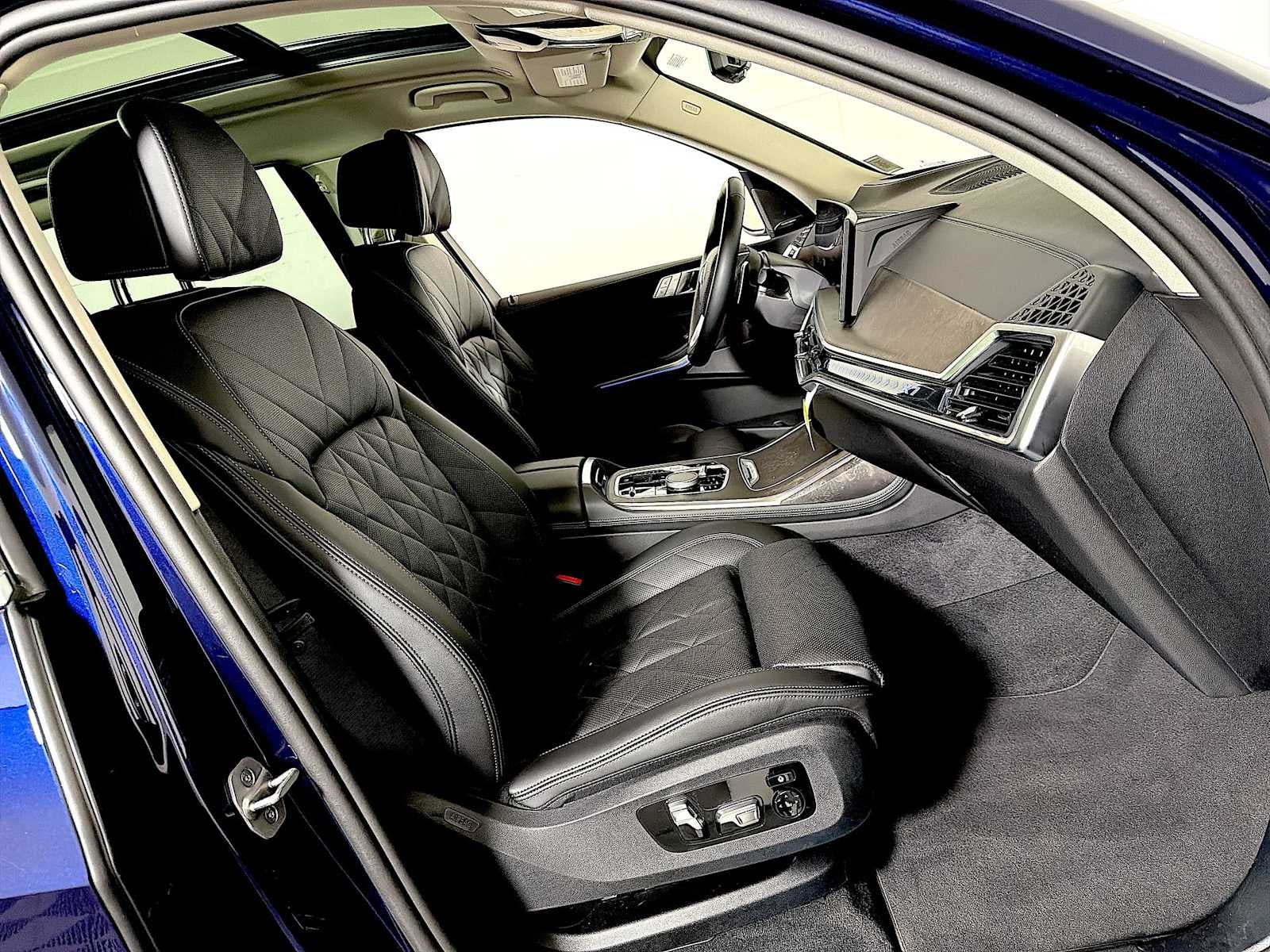 2026 BMW X7 xDrive40i Sports Activity Vehicle