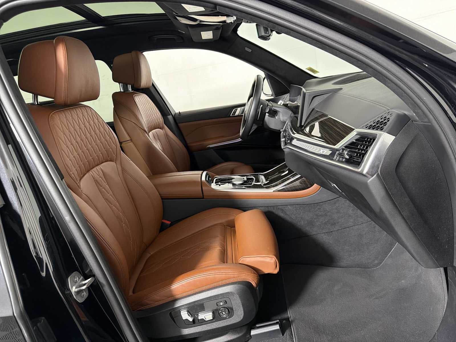 2024 BMW X7 xDrive40i Sports Activity Vehicle