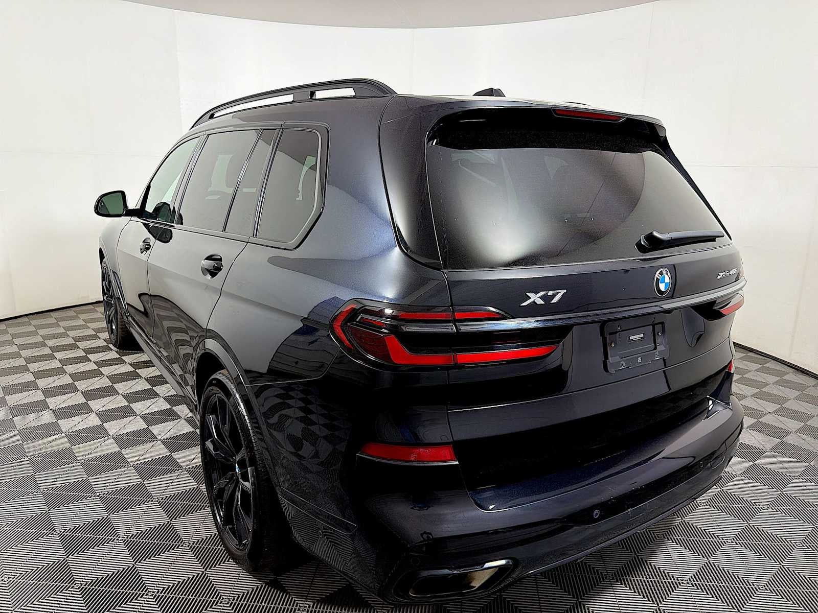 2024 BMW X7 xDrive40i Sports Activity Vehicle