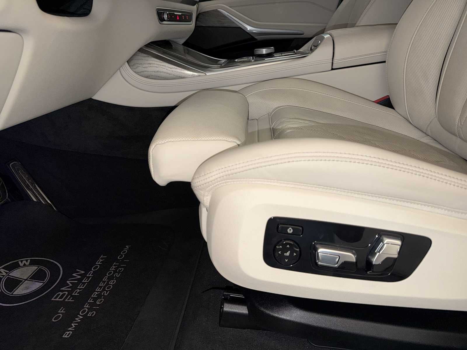2026 BMW X7 xDrive40i Sports Activity Vehicle