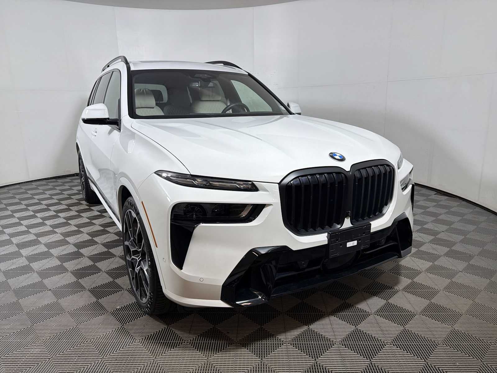 2026 BMW X7 xDrive40i Sports Activity Vehicle