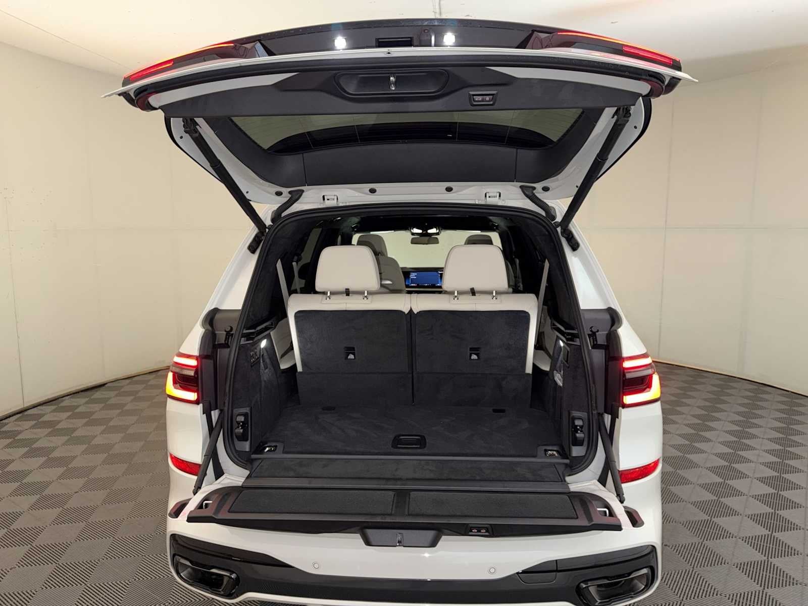 2026 BMW X7 xDrive40i Sports Activity Vehicle