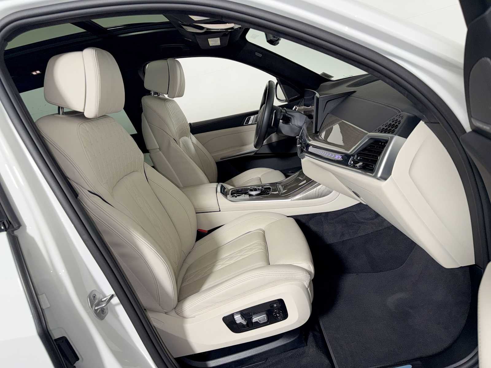 2026 BMW X7 xDrive40i Sports Activity Vehicle