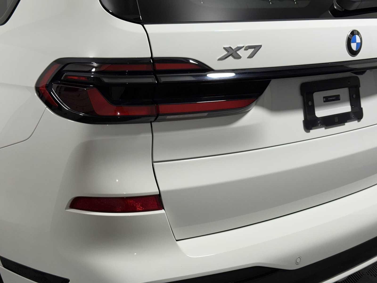 2026 BMW X7 xDrive40i Sports Activity Vehicle