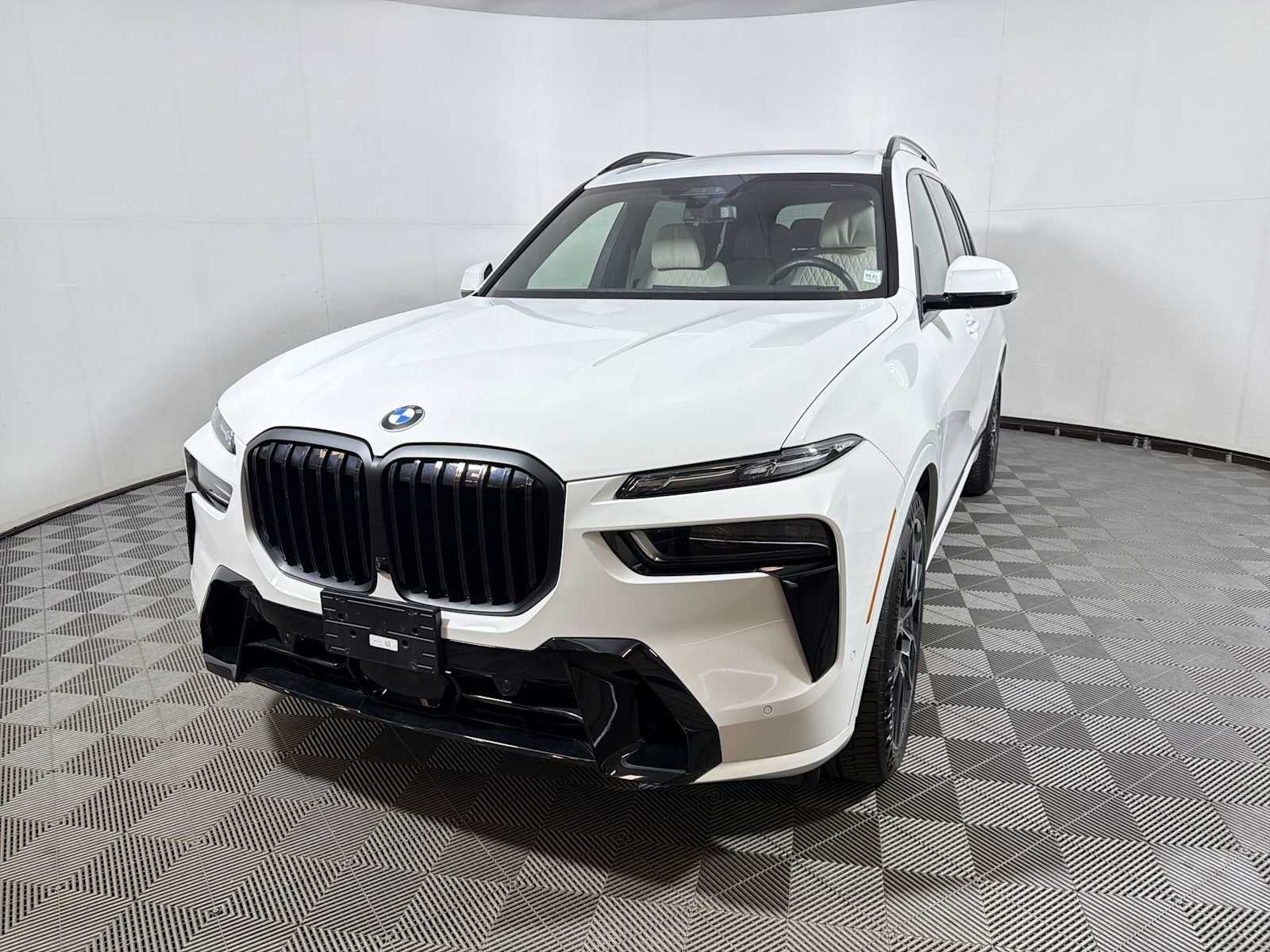 2026 BMW X7 xDrive40i Sports Activity Vehicle