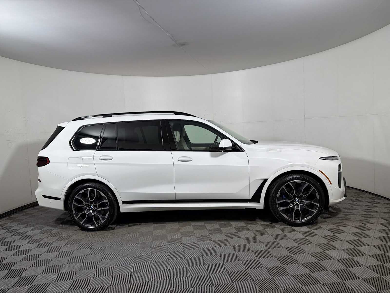 2026 BMW X7 xDrive40i Sports Activity Vehicle