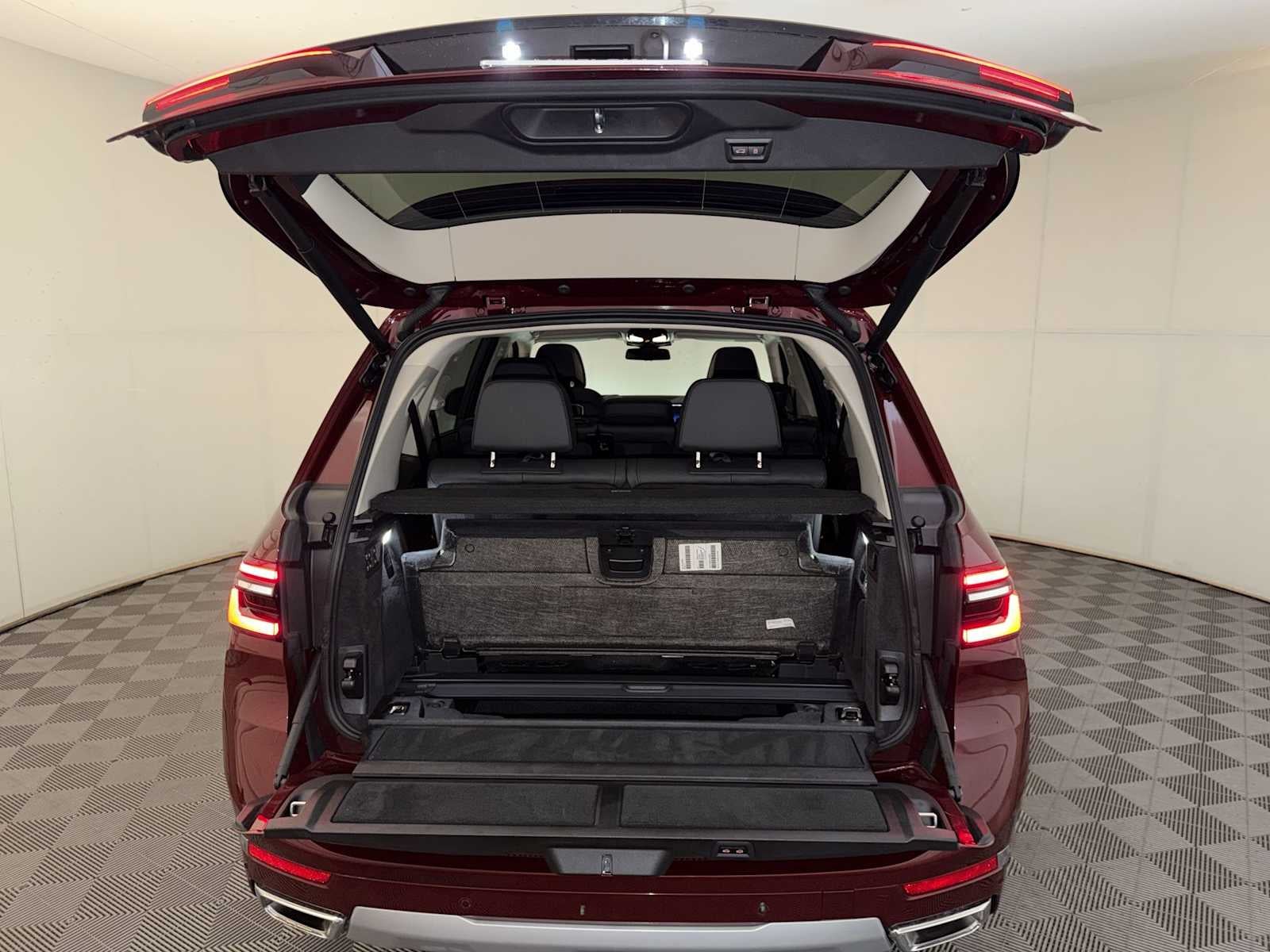 2026 BMW X7 xDrive40i Sports Activity Vehicle