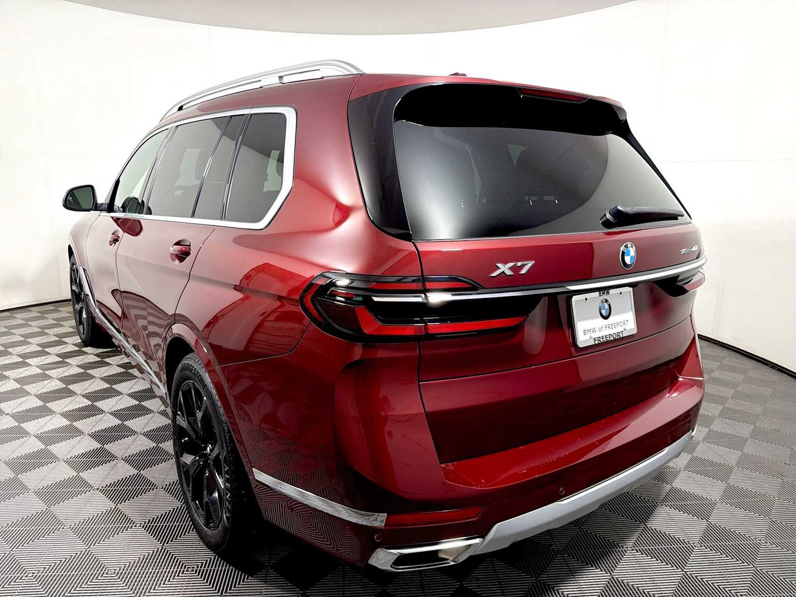 2026 BMW X7 xDrive40i Sports Activity Vehicle