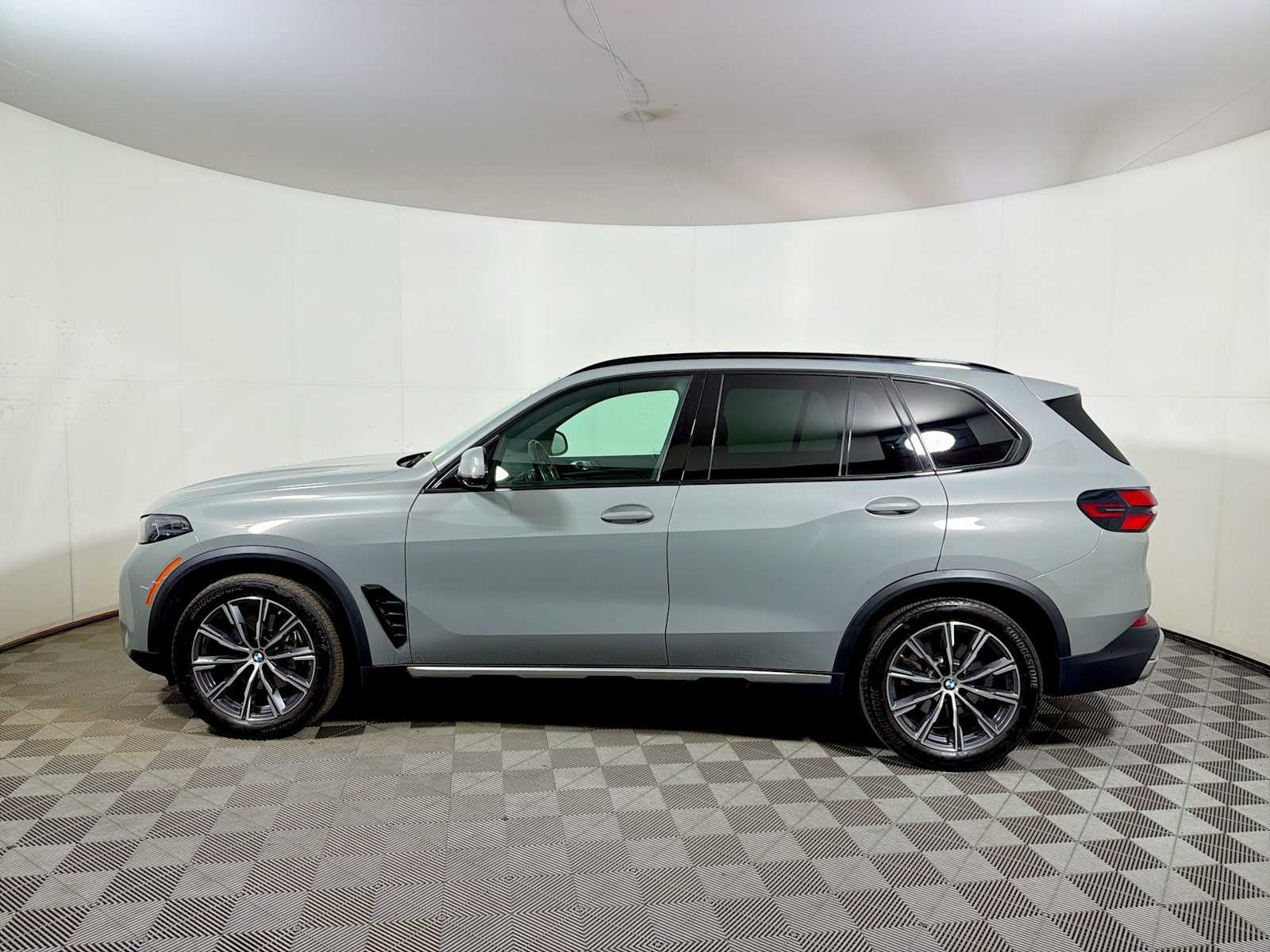 2025 BMW X5 xDrive40i Sports Activity Vehicle