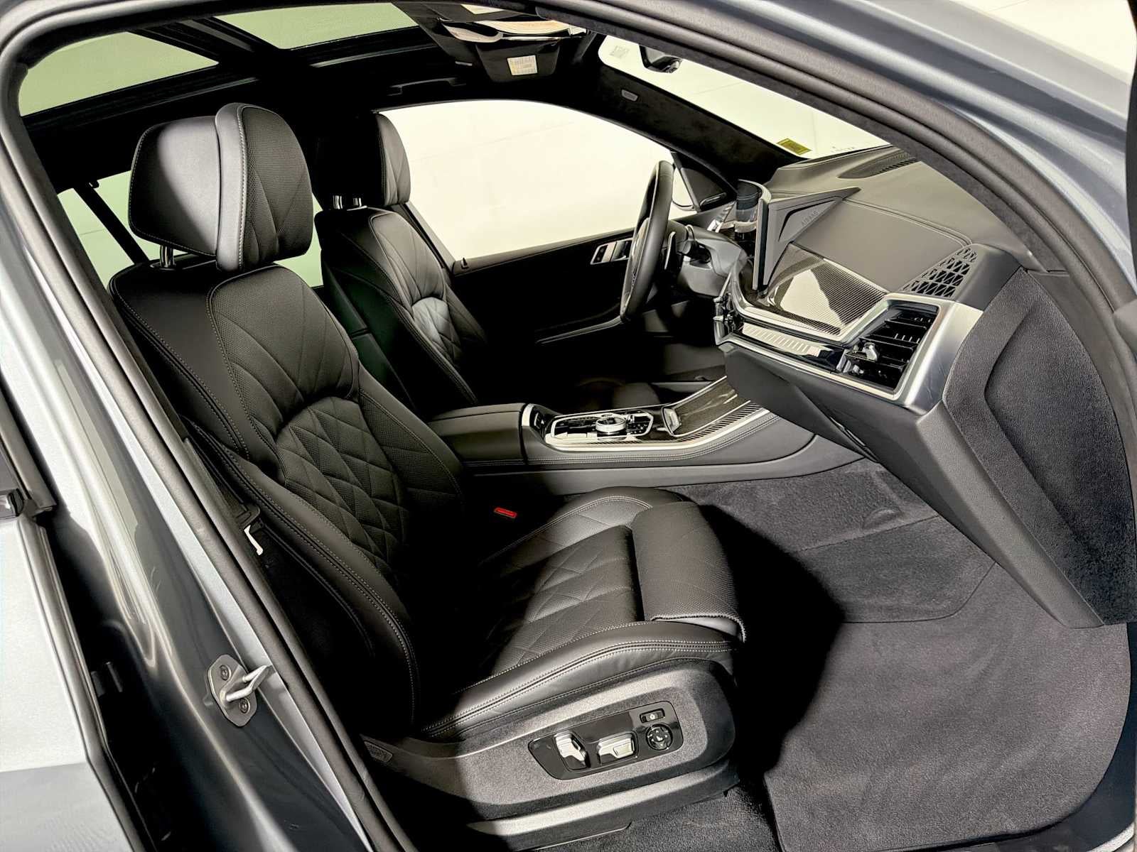 2026 BMW X5 M60i Sports Activity Vehicle