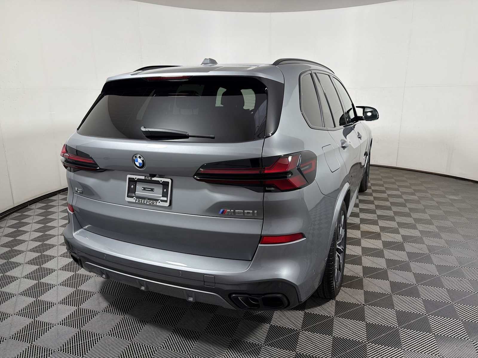 2026 BMW X5 M60i Sports Activity Vehicle