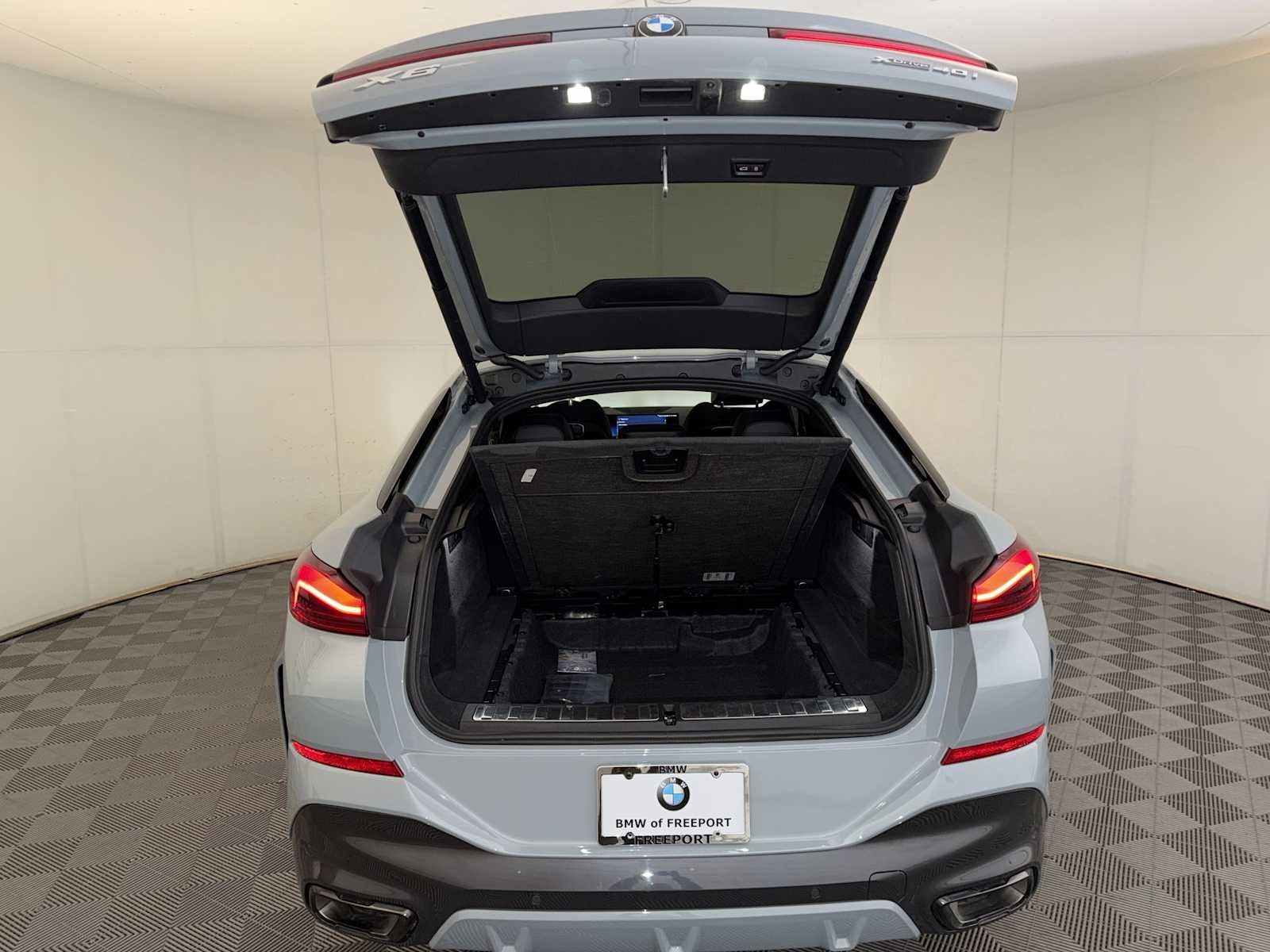 2025 BMW X6 xDrive40i Sports Activity Coupe