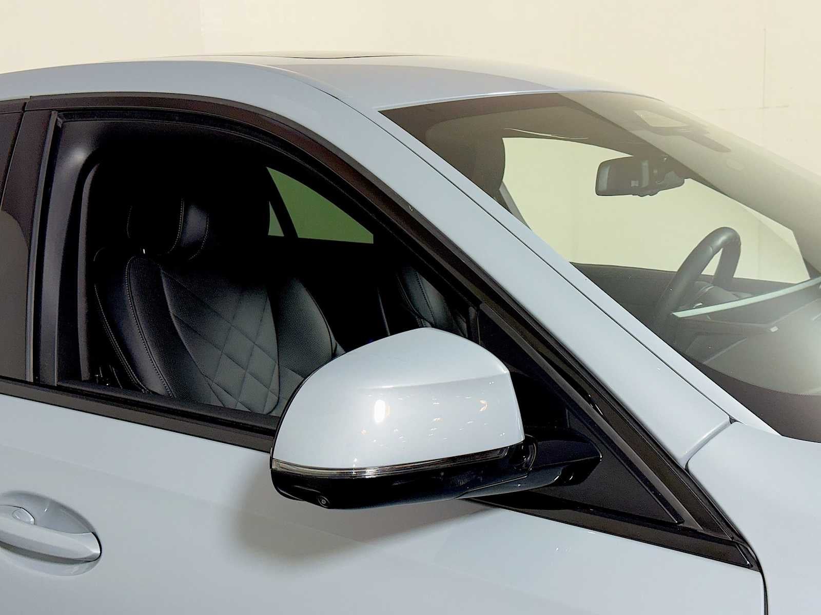 2025 BMW X6 xDrive40i Sports Activity Coupe