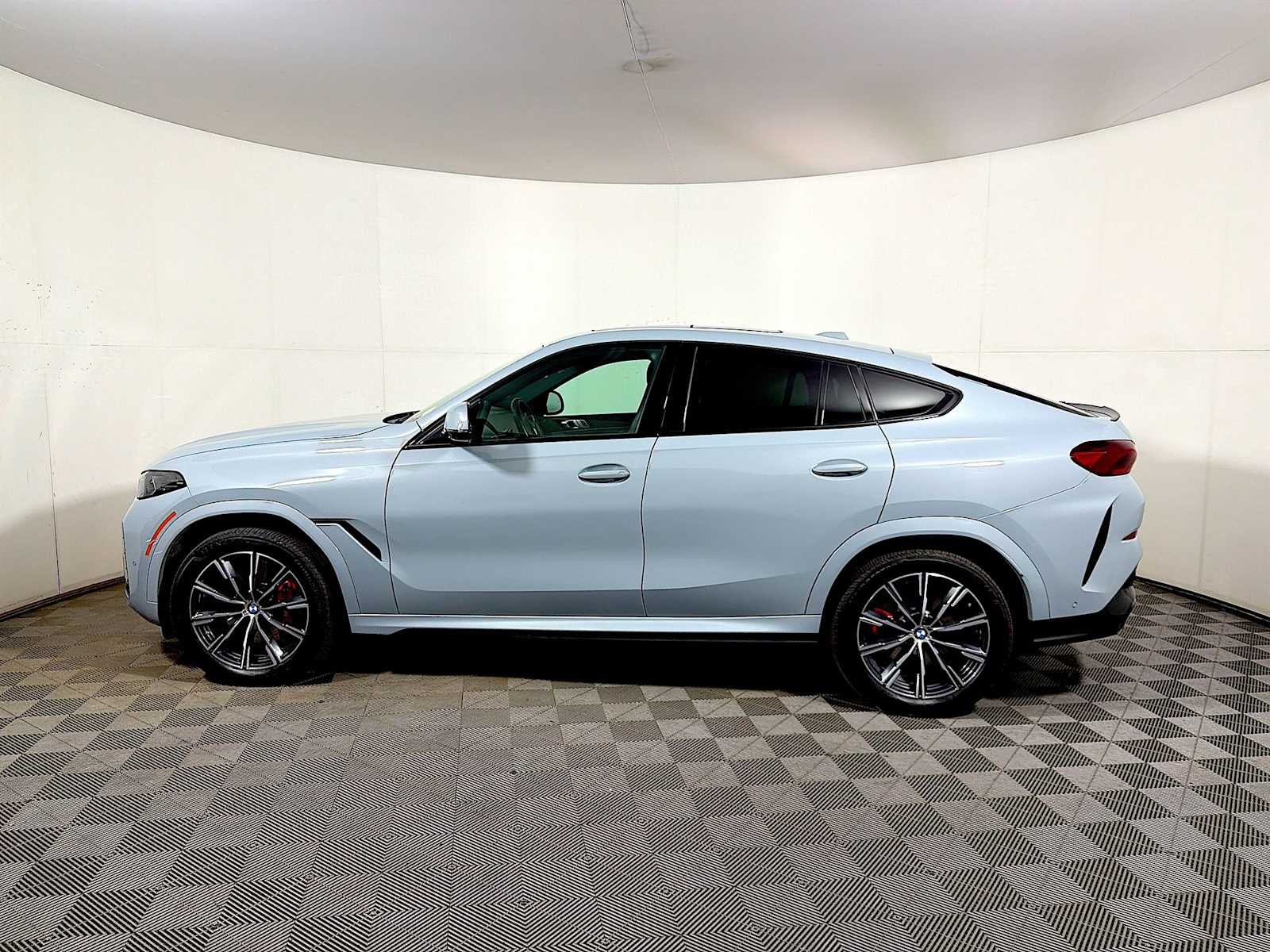 2025 BMW X6 xDrive40i Sports Activity Coupe