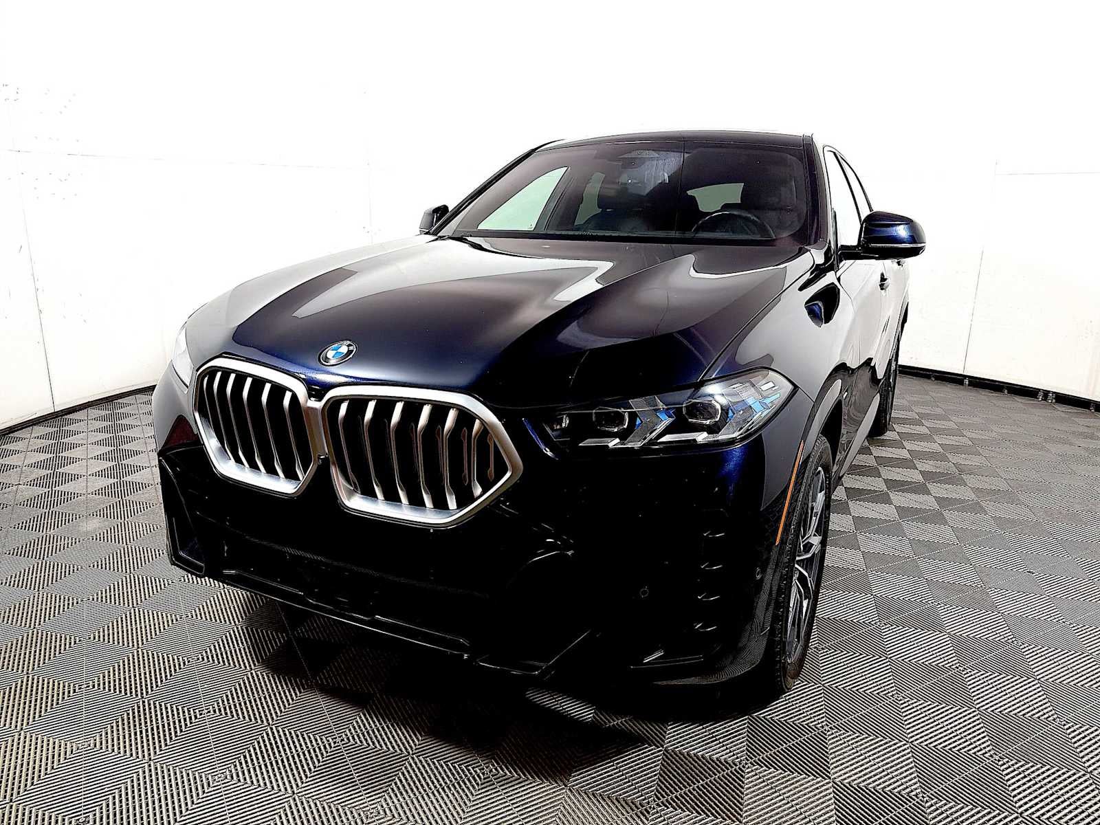 2025 BMW X6 xDrive40i Sports Activity Coupe