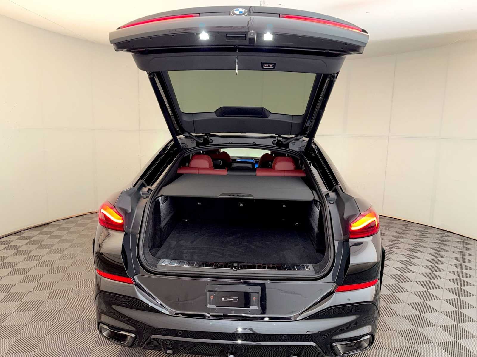 2025 BMW X6 xDrive40i Sports Activity Coupe