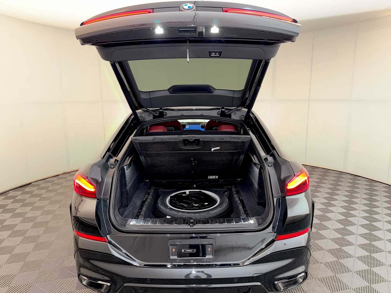 2025 BMW X6 xDrive40i Sports Activity Coupe
