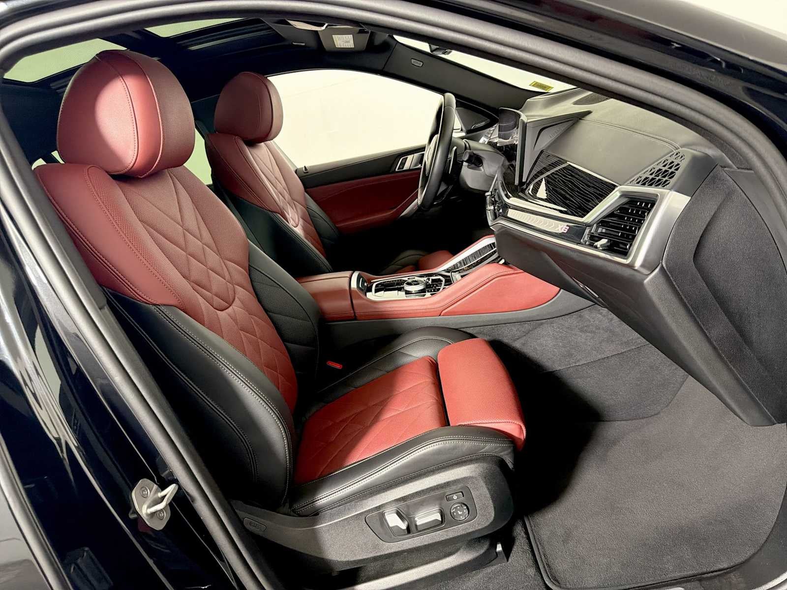 2025 BMW X6 xDrive40i Sports Activity Coupe