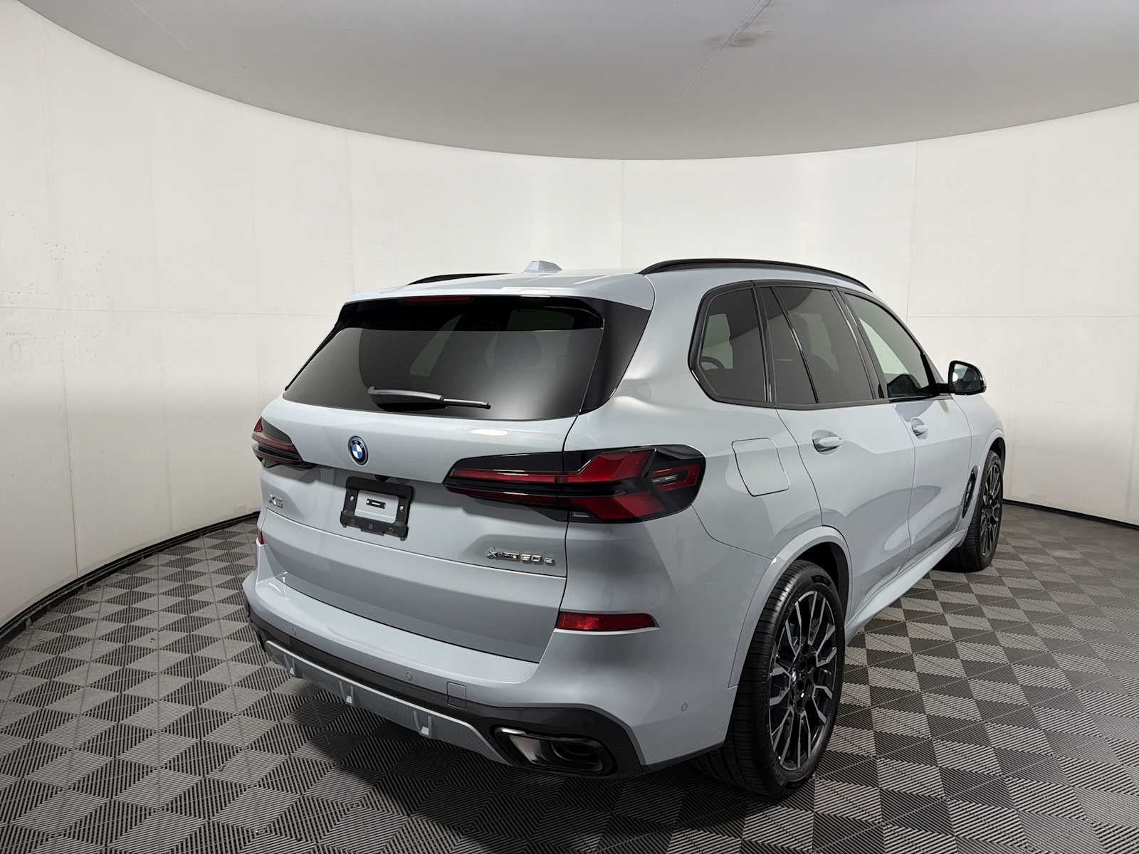 2026 BMW X5 xDrive50e Plug-In Hybrid