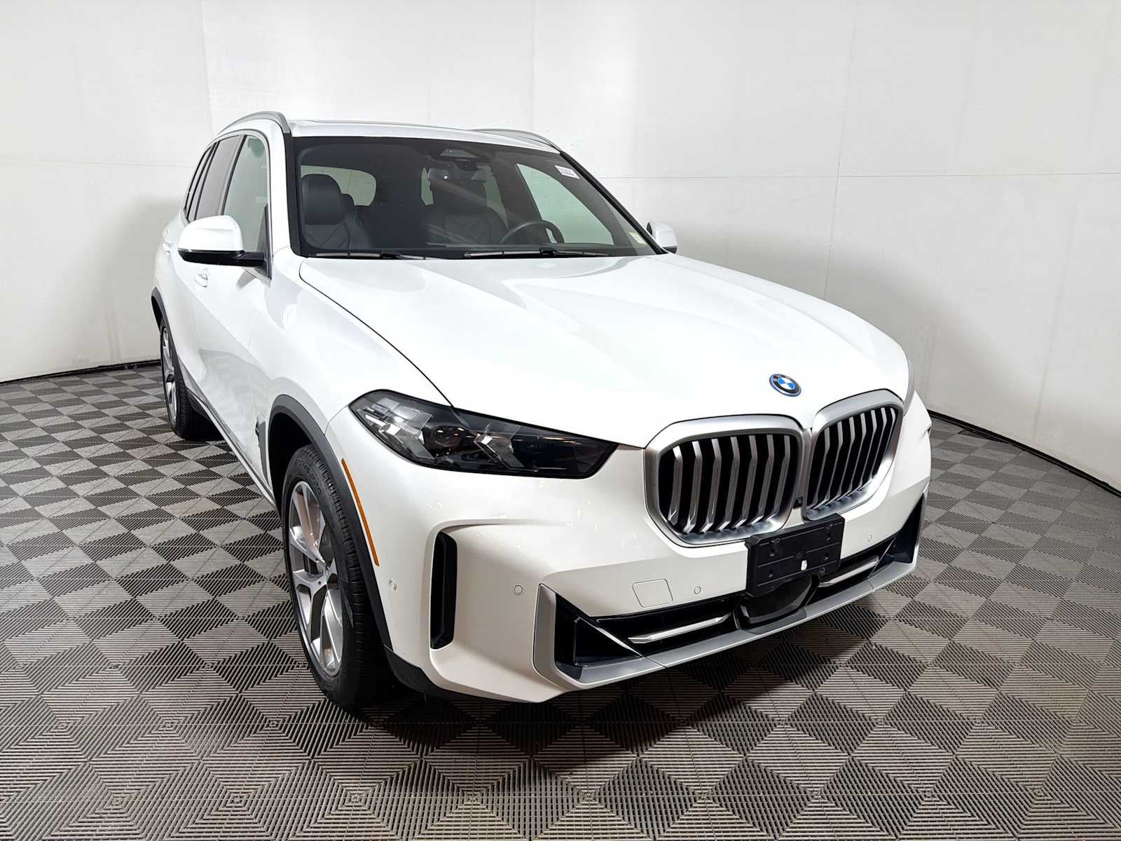 2024 BMW X5 xDrive50e Plug-In Hybrid