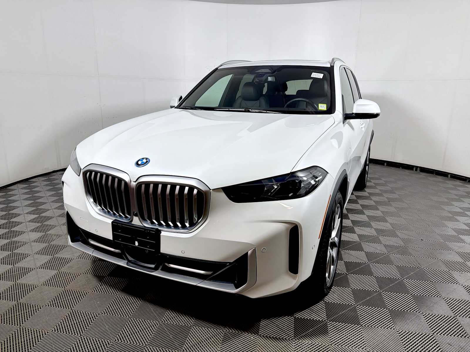2024 BMW X5 xDrive50e Plug-In Hybrid