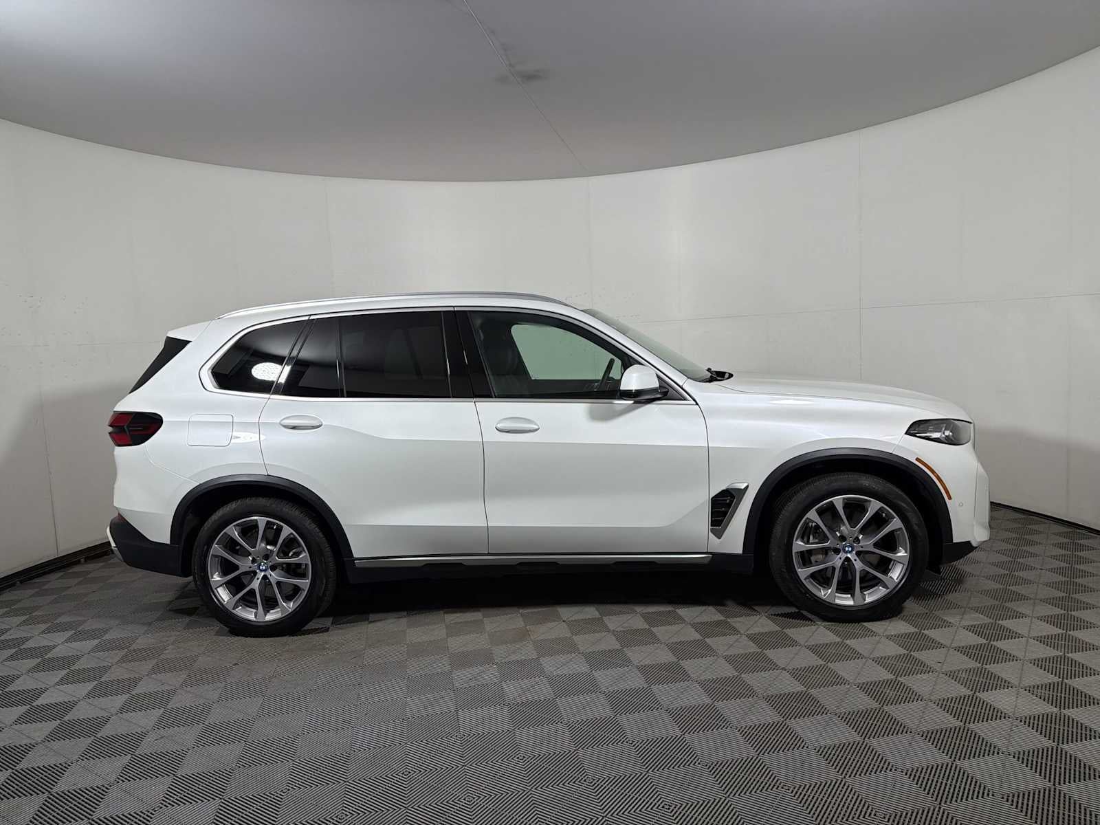 2024 BMW X5 xDrive50e Plug-In Hybrid