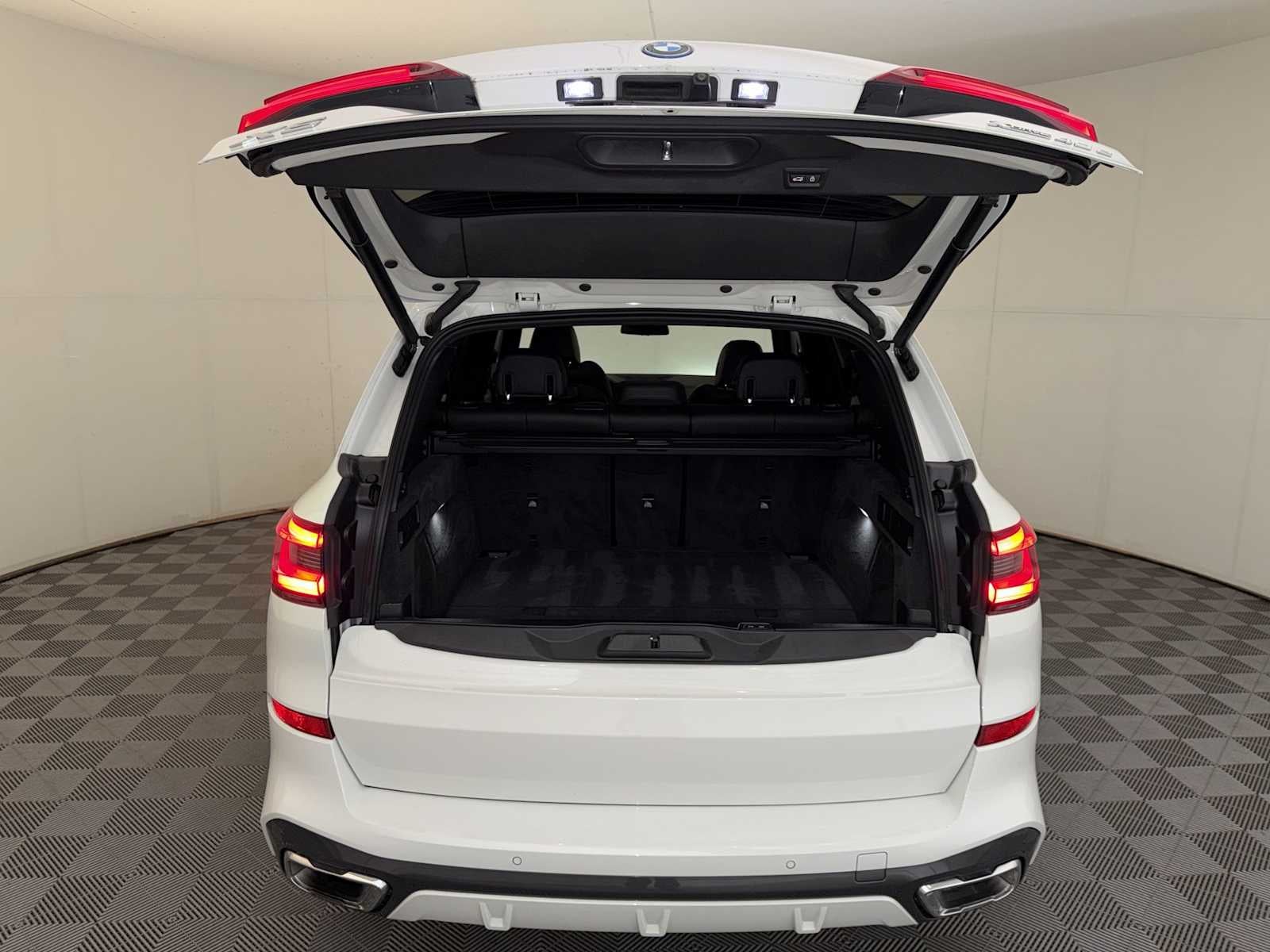 2023 BMW X5 xDrive45e Plug-In Hybrid