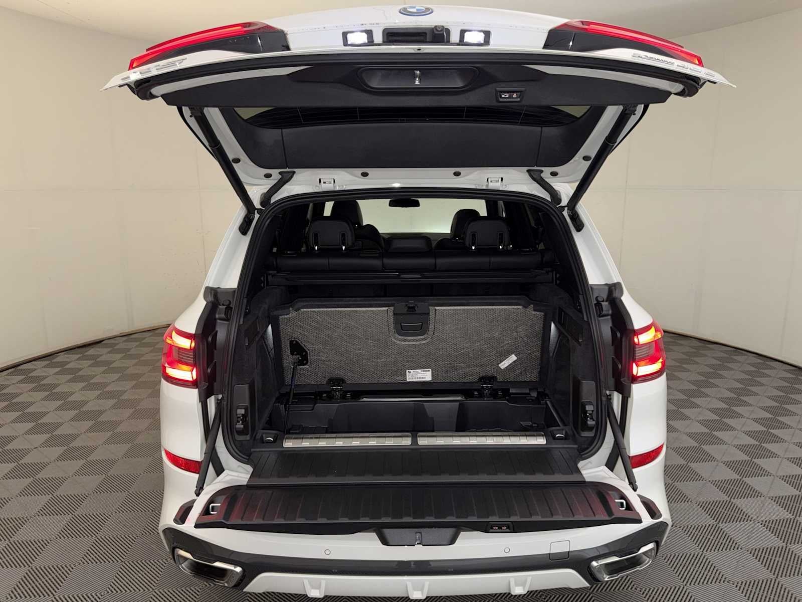 2023 BMW X5 xDrive45e Plug-In Hybrid