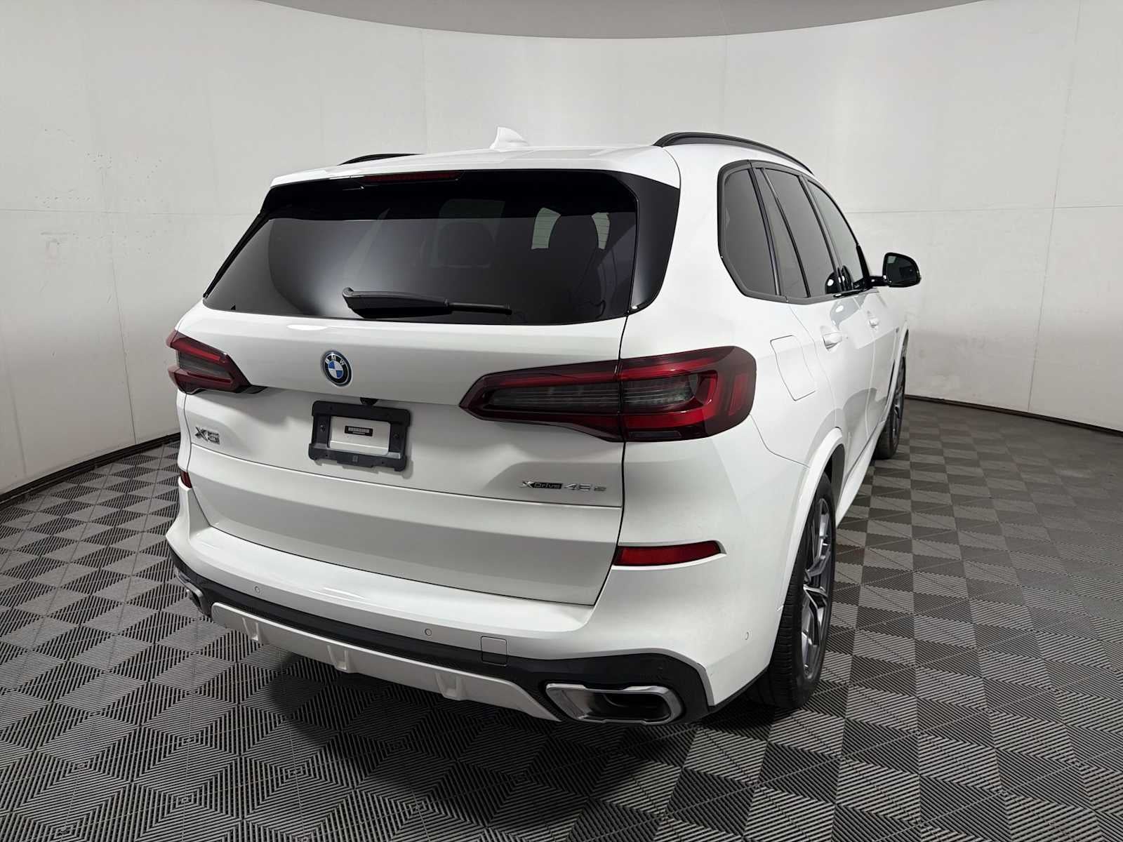 2023 BMW X5 xDrive45e Plug-In Hybrid