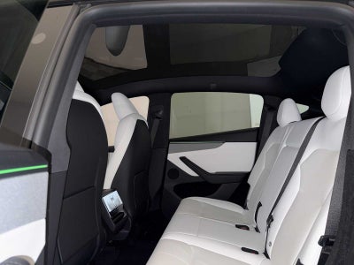 2026 Tesla Model Y RWD