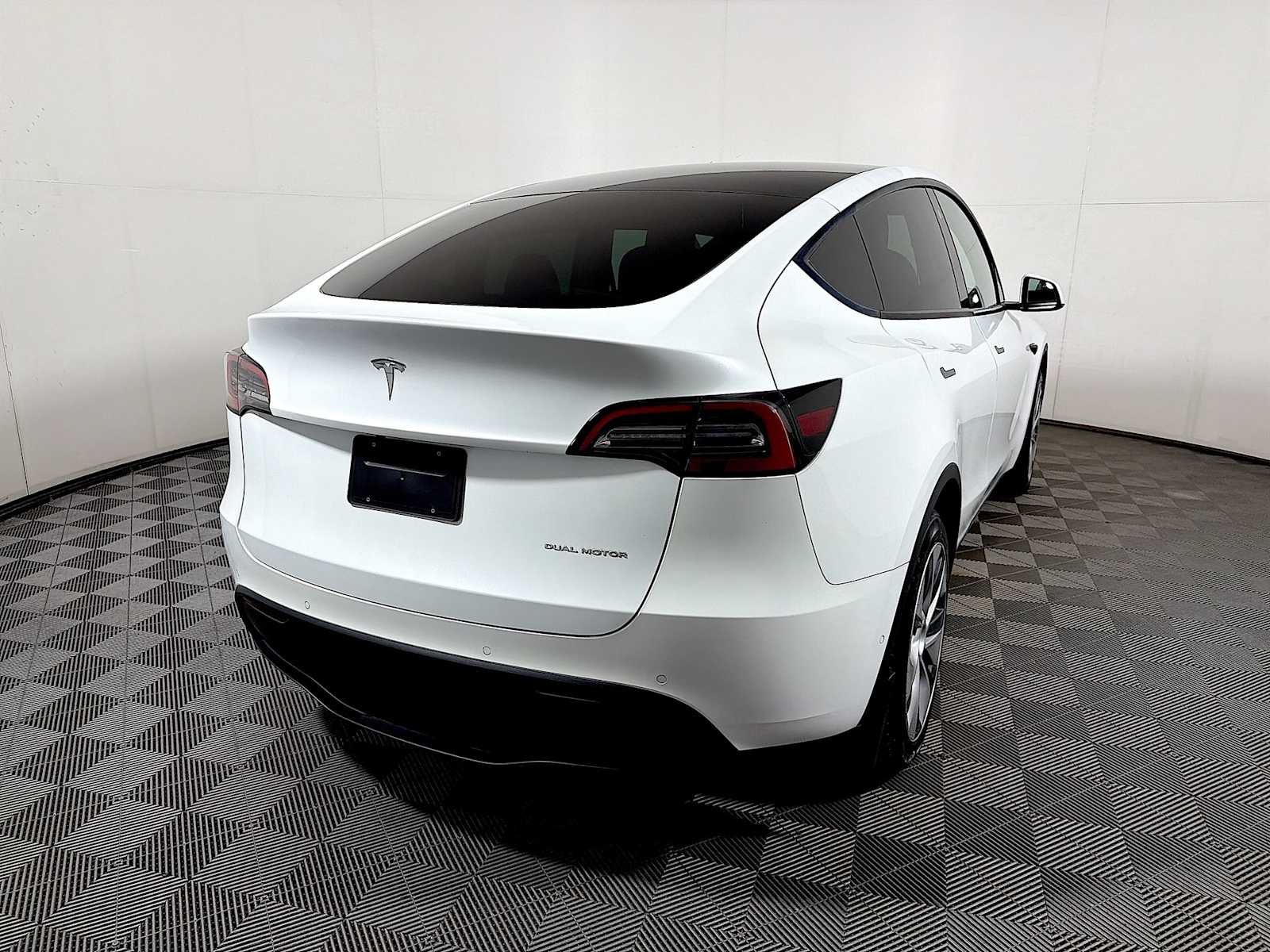 2022 Tesla Model Y Long Range AWD