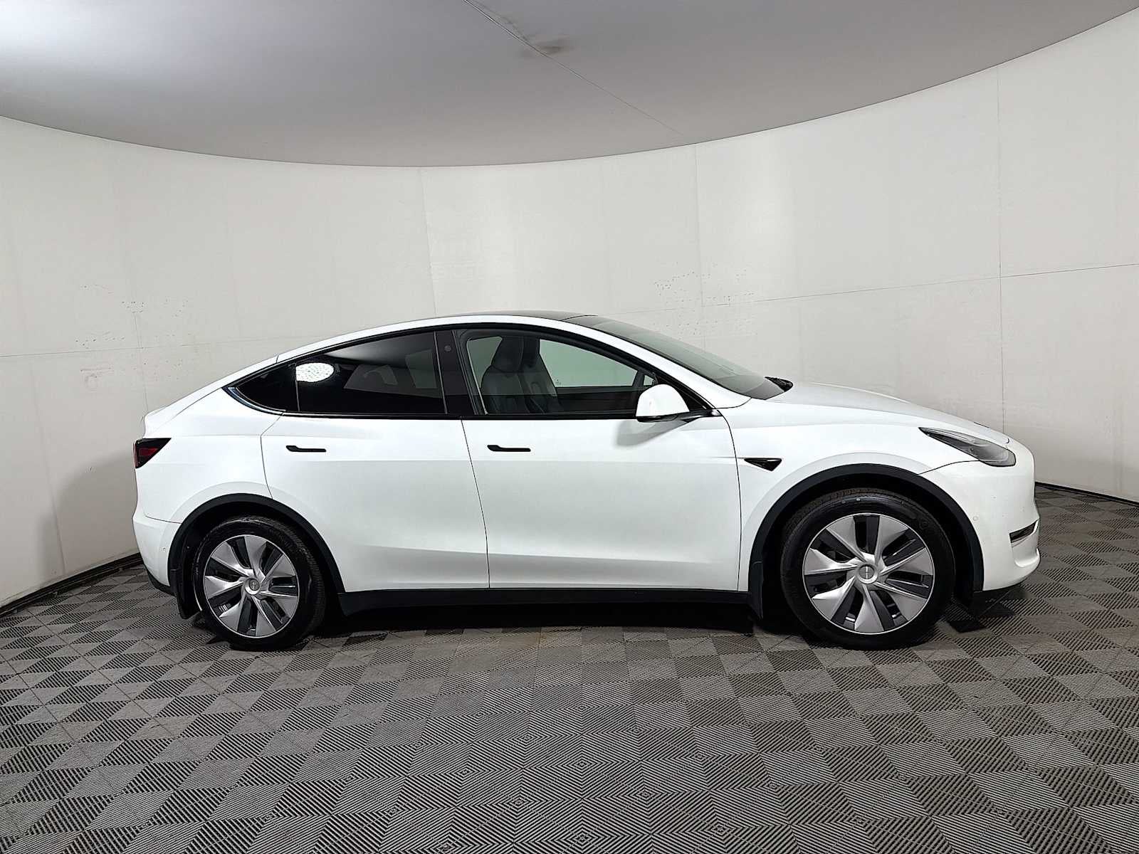 2022 Tesla Model Y Long Range AWD