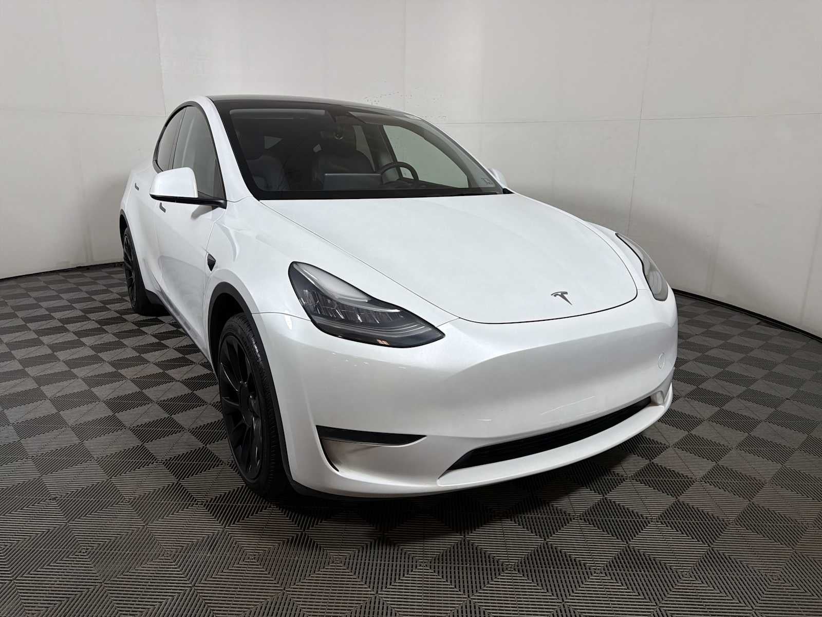 2023 Tesla Model Y AWD *Ltd Avail*