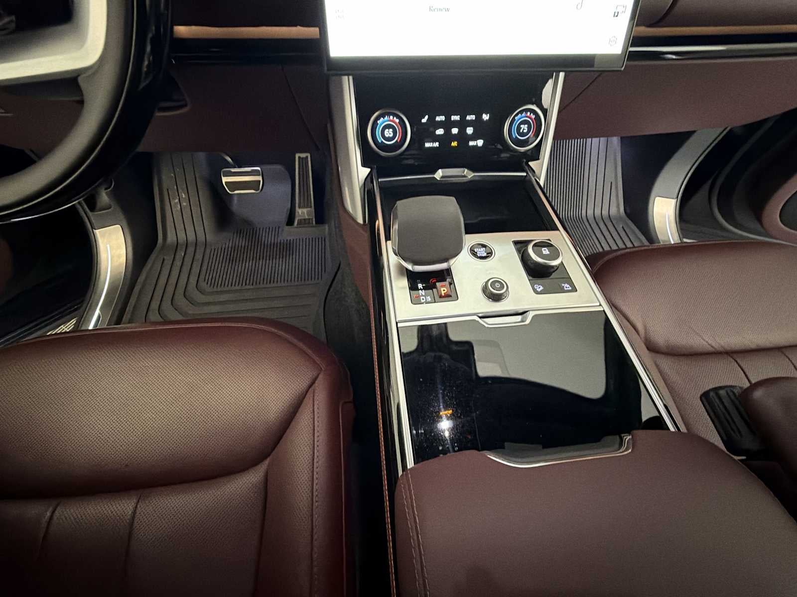 2023 Land Rover Range Rover P400 SE SWB