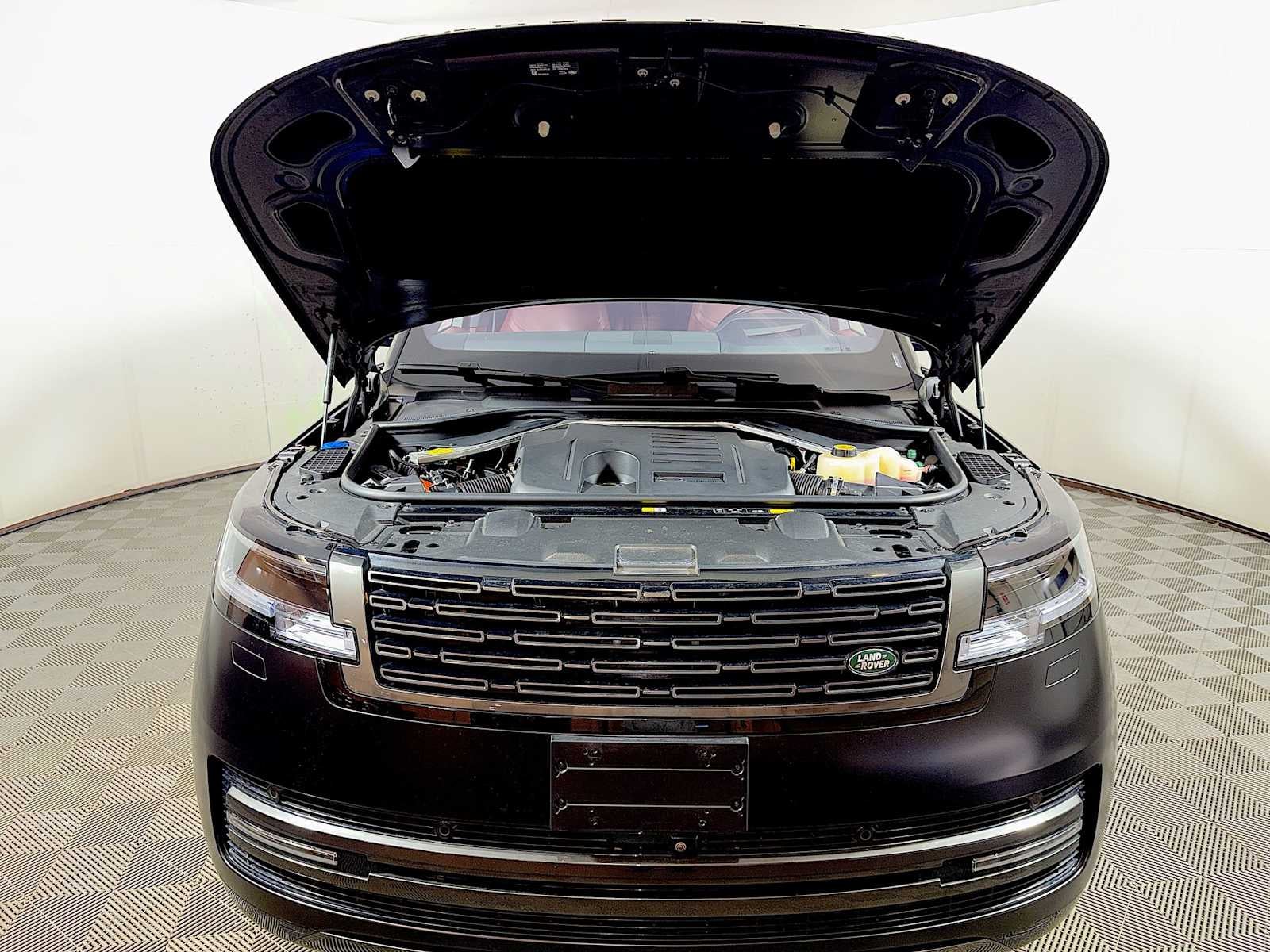 2023 Land Rover Range Rover P400 SE SWB
