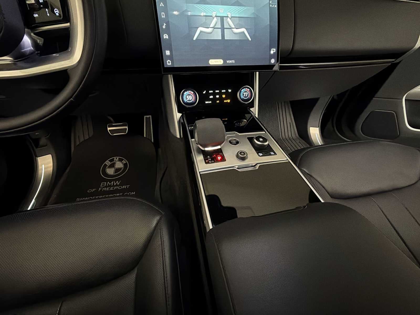 2023 Land Rover Range Rover P530 SE LWB 7 Seat